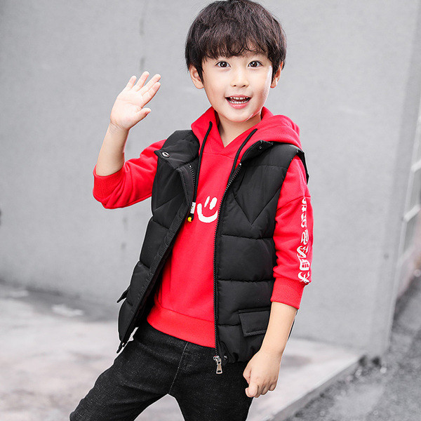 Napi gyerekmellény fiúknak fekete és piros színben