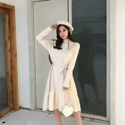 Elegáns női ruha övvel, három színben