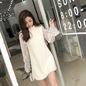 Fehér csipkeujjú női ruha