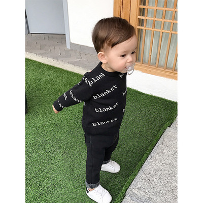 Stílusos gyerekpulóver fiúknak fekete színben