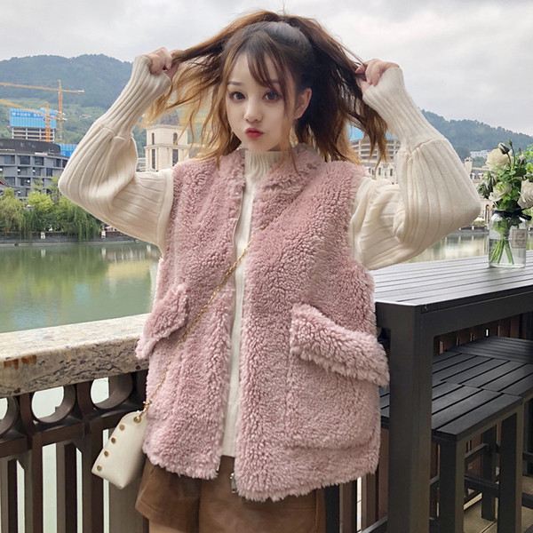 Modern női pehelymellény zsebekkel, két színben