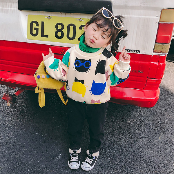 Небрежен детски пуловер с апликации в два цвята