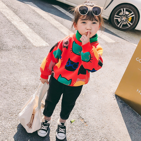 Hétköznapi gyerekpulóver két színben applikációkkal