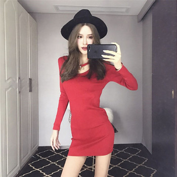 Sima modell elegáns ruha fekete és piros színben