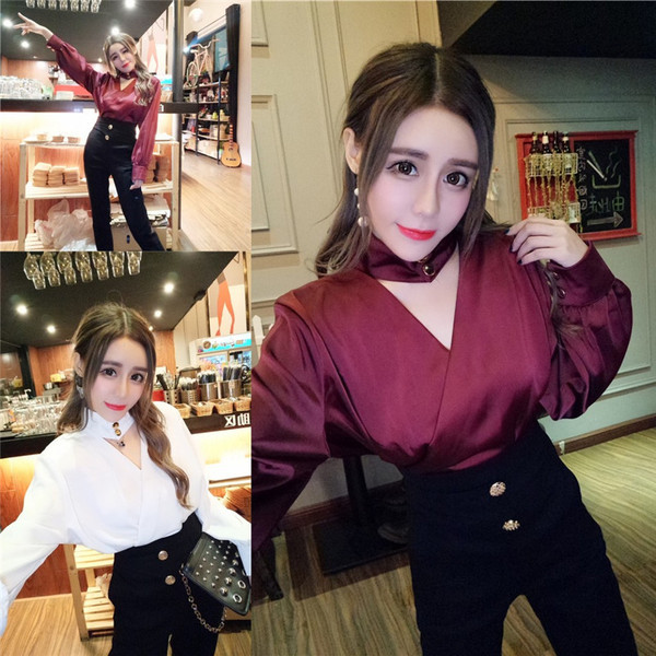 Stílusos női ing V-nyakú fehér és piros színben