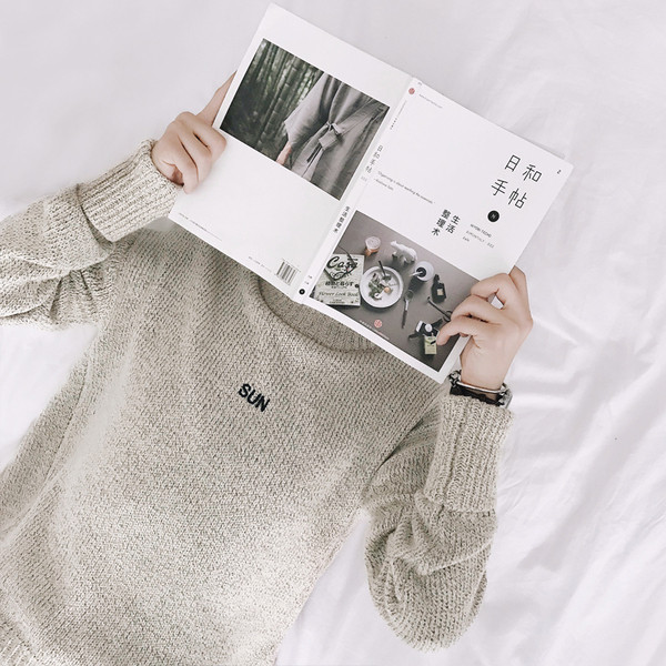 Stílusos férfi pulóver három színben felirattal