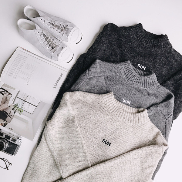 Stílusos férfi pulóver három színben felirattal