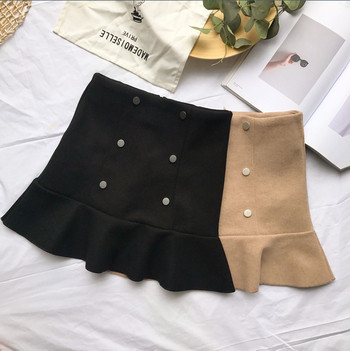 Modern női szoknya szabású modell gombokkal, két színben