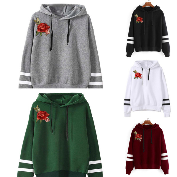 Lezser női blúz kapucnival, színes hímzéssel több színben