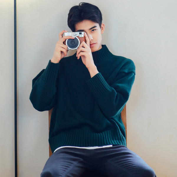 Sima férfi pulóver több színben