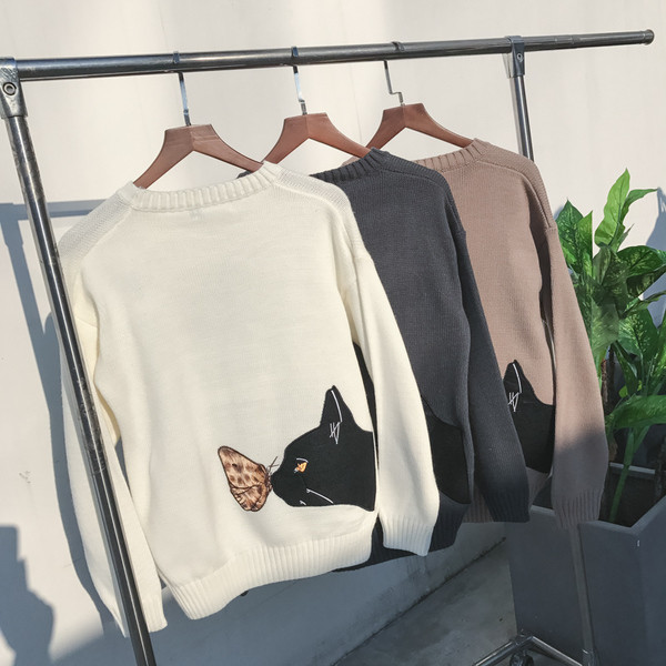 Alkalmi férfi pulóver három színben hímzéssel