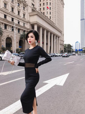 Rochie lungă și elegantă de damă, în negru și roșu