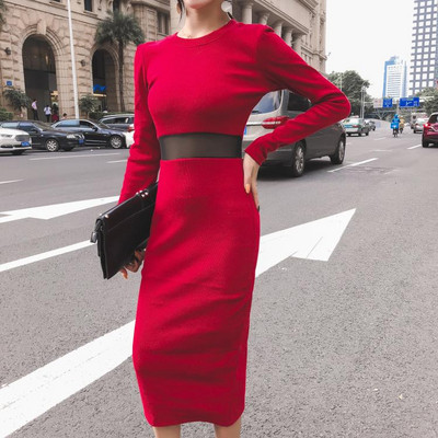Rochie lungă și elegantă de damă, în negru și roșu
