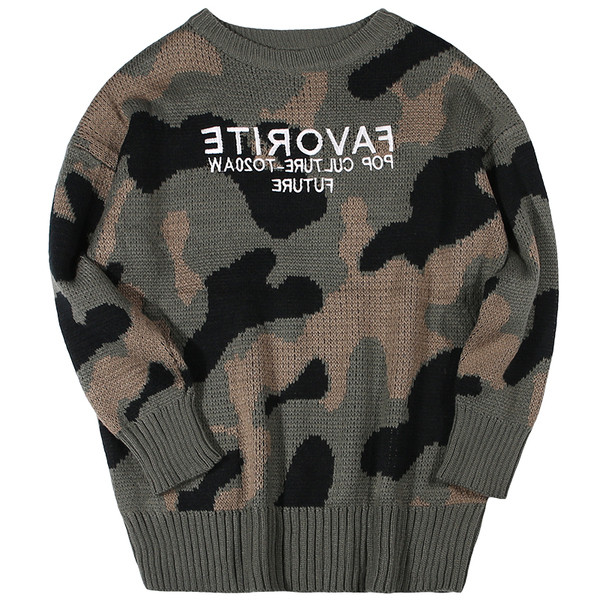 Σύγχρονη αρσενική καμουφλάζ πουλόβερ με επιγραφή