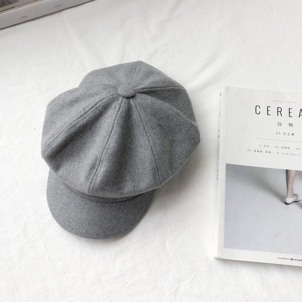 Pălărie modernă de iarnă pentru femei în trei culori