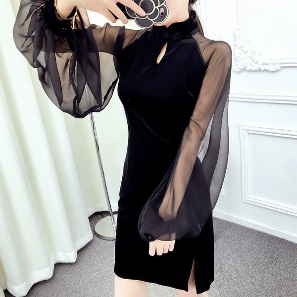 Női fekete ruha öko velúrból, érdekes ujjakkal