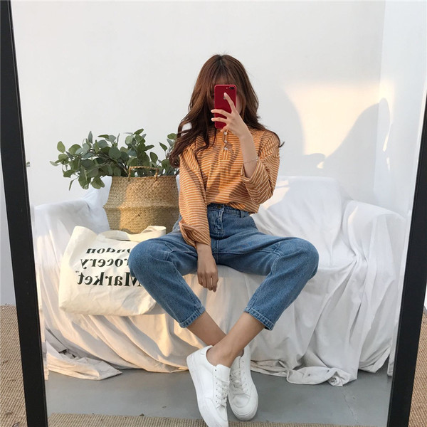 Modern női farmer kék hímzéssel