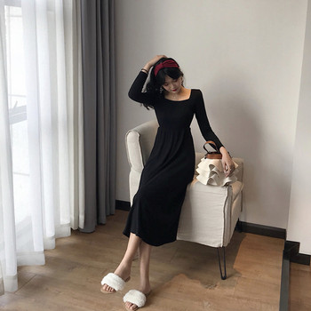Модерна дамска рокля с дълъг ръкав и отворен гръб в черен цвят