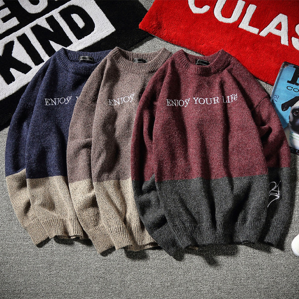 Modern férfi pulóver irizáló színű felirattal