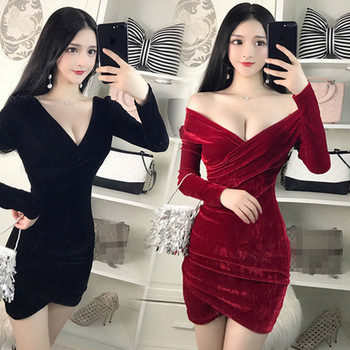 Stílusos női bársonyruha V-nyakú fekete és piros színben