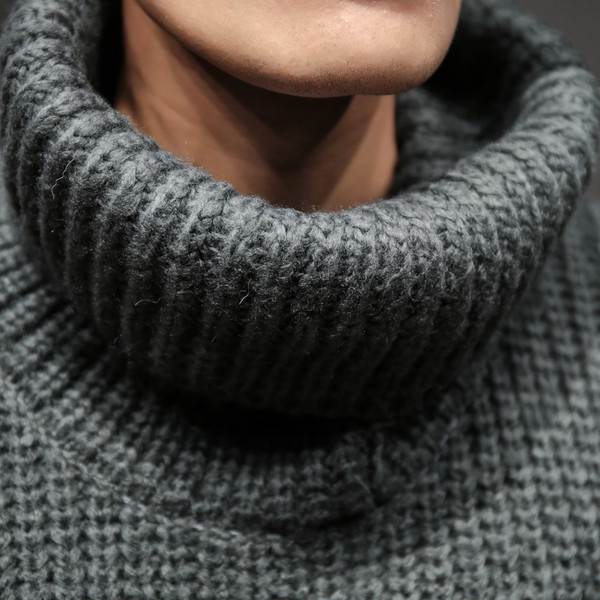 Мъжки удобен пуловер с висока яка в два цвята