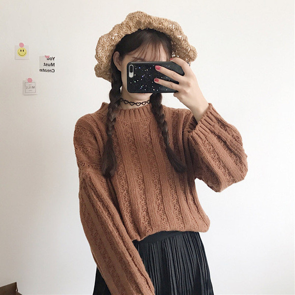 Modern női pulóver széles ujjal, két színben