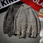 Aktuális férfi pulóver két színben szakadt elemekkel