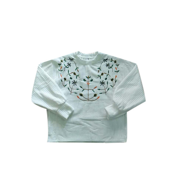 Modern női pulóver sárga és fehér hímzéssel