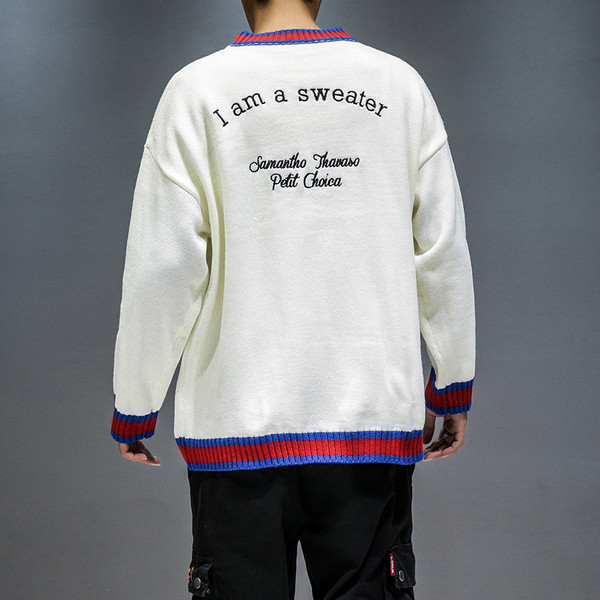 Alkalmi férfi pulóver fehér színben, színes szalagokkal