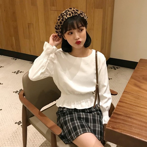 Γυναικεία κολεξιόν με O-λαιμόκοψη σε τέσσερα χρώματα