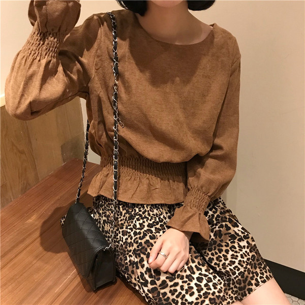 Γυναικεία κολεξιόν με O-λαιμόκοψη σε τέσσερα χρώματα