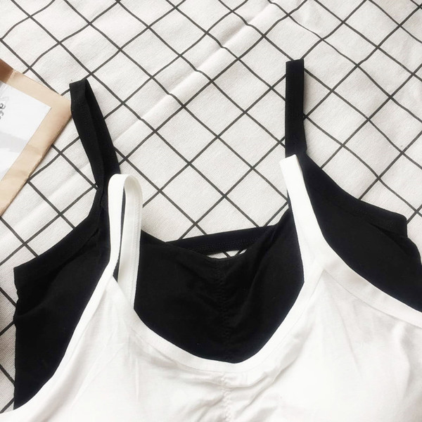 Καθημερινή μπουζούλα με ενδιαφέρουσα πλάτη σε λευκό και μαύρο χρώμα