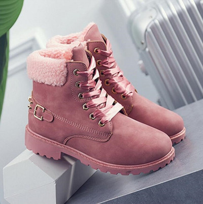 Durva talpú női csizma három színben