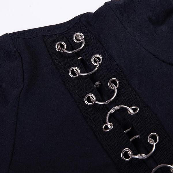 Corpul femeilor moderne în negru