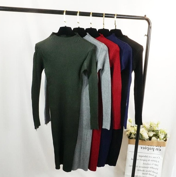 Női téli ruha ujján cipzárral