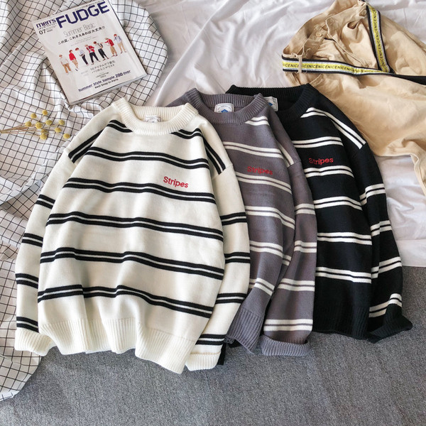 Pulover bărbătesc modern cu dungi în trei culori