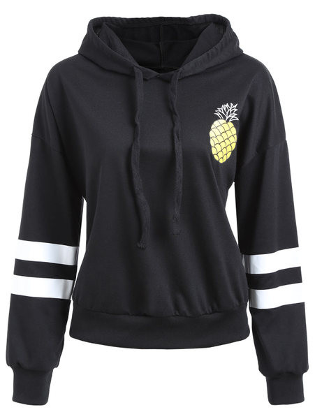 Női pulóver kapucnival és rátéttel fekete színben