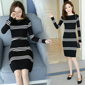 Modern női ruha fekete színben