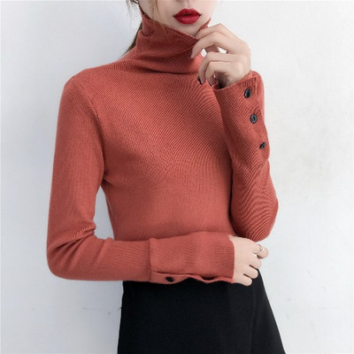 Modern női pulóver magas gallérral és gombokkal az ujjakon több színben