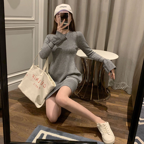 Női téli ruha fekete és szürke színben