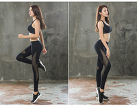 Kényelmes női sport leggings hálós elemekkel fekete és kék színben