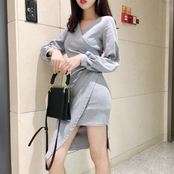 Rochie de dama asimetrica cu decolteu in V in doua culori