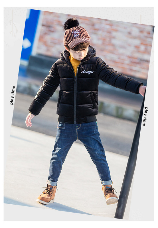 Modern gyerek kabát fiúknak fekete színben