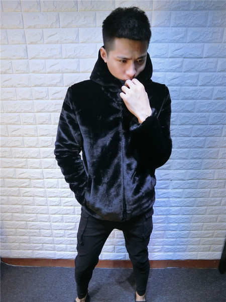 Puha, modern férfi kabát kapucnival fekete színben