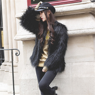 Stílusos női tollkabát két színben