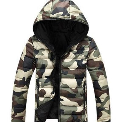 Alkalmi férfi kabát kapucnival, terepszínű mintával, három színben