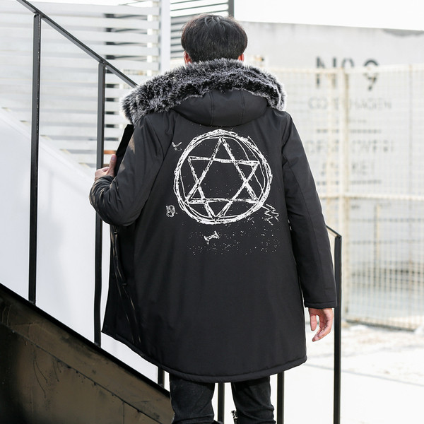 Férfi téli kabát rátéttel és kapucnival, fekete és zöld pehelyszínnel