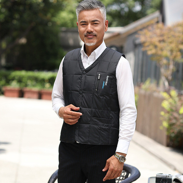 Alkalmi férfi mellény V-alakú gallérral, három színben