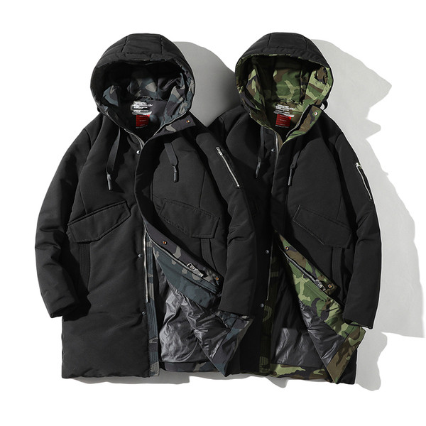 Modern férfi téli kabát fekete színben kapucnival és zsebekkel