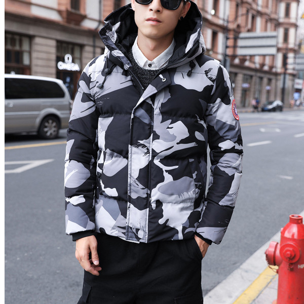 Jacheta de camuflaj pentru barbati cu gluga in doua culori